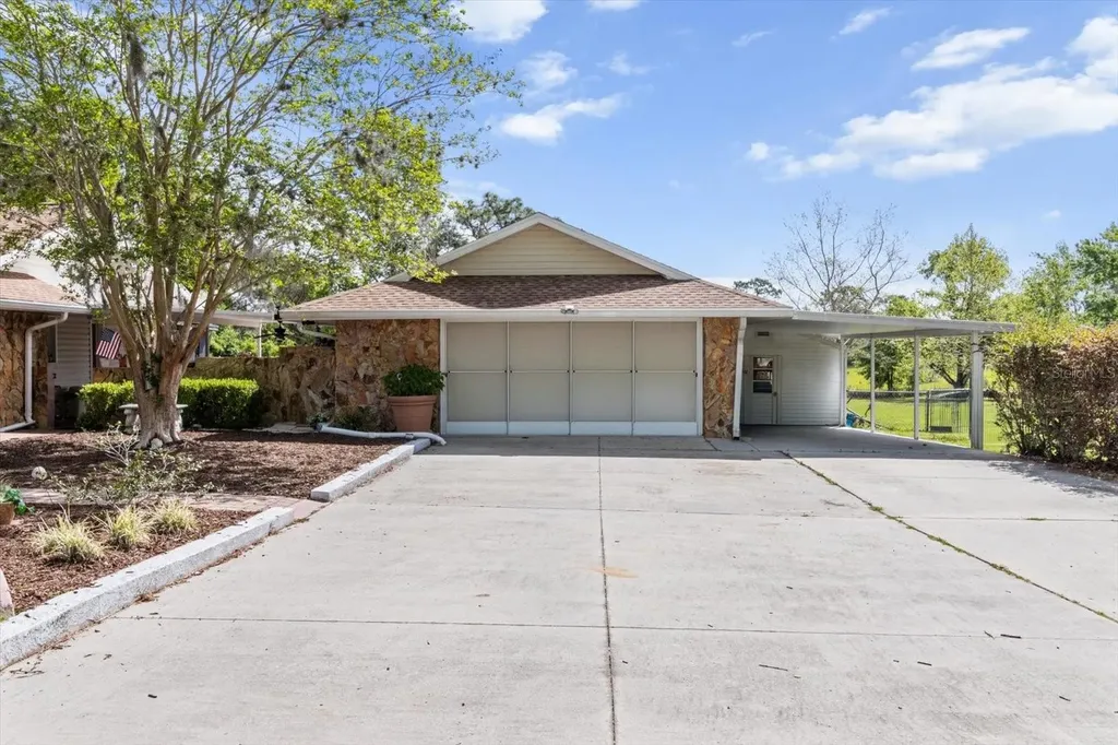 8921 S Thoroughbred Point Inverness FL 34452