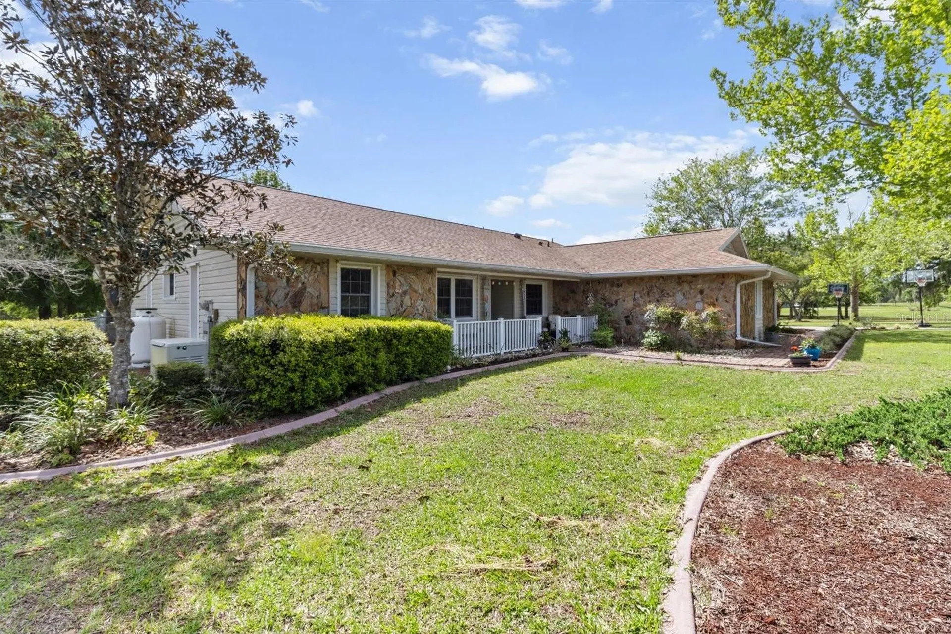 8921 S Thoroughbred Point Inverness FL 34452