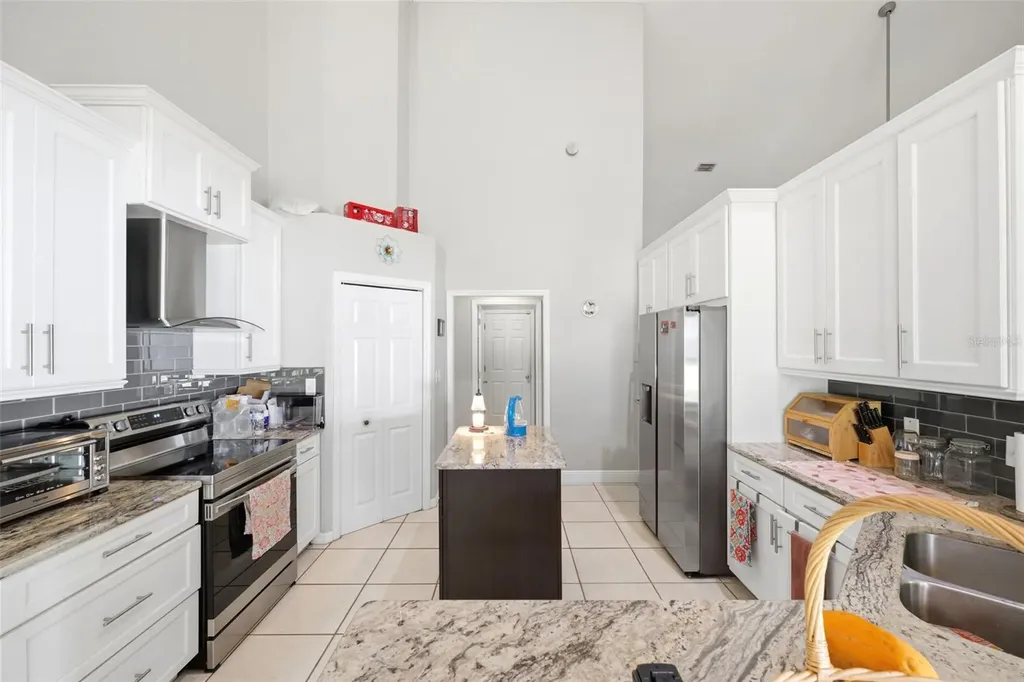 2112 Heritage Crest Drive Valrico FL 33594