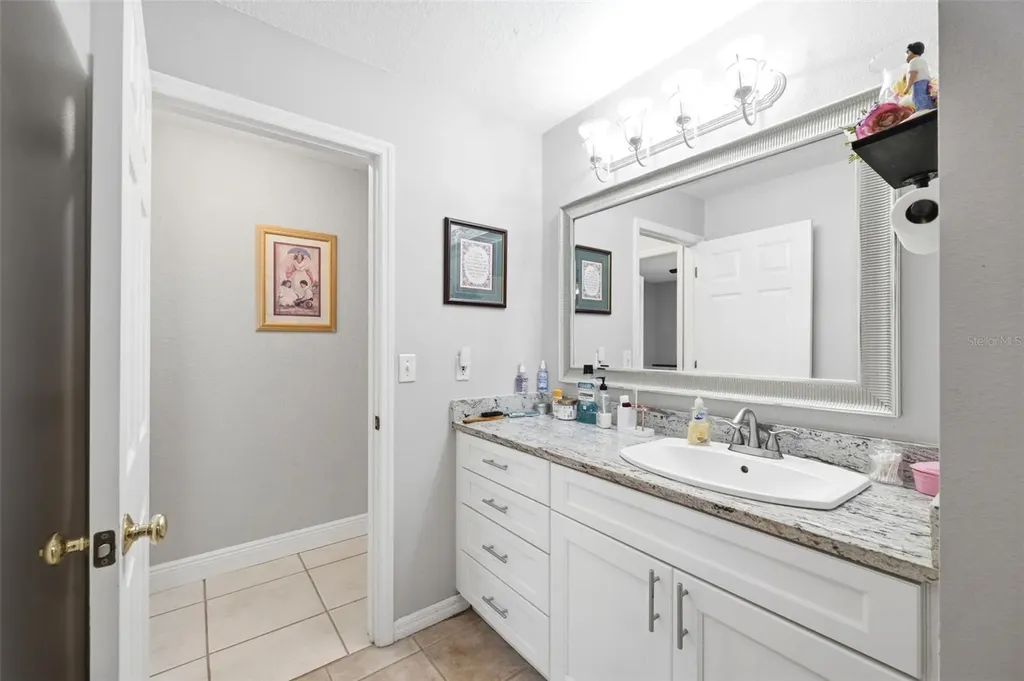 2112 Heritage Crest Drive Valrico FL 33594