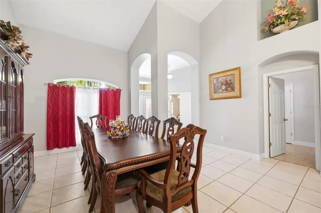 2112 Heritage Crest Drive Valrico FL 33594