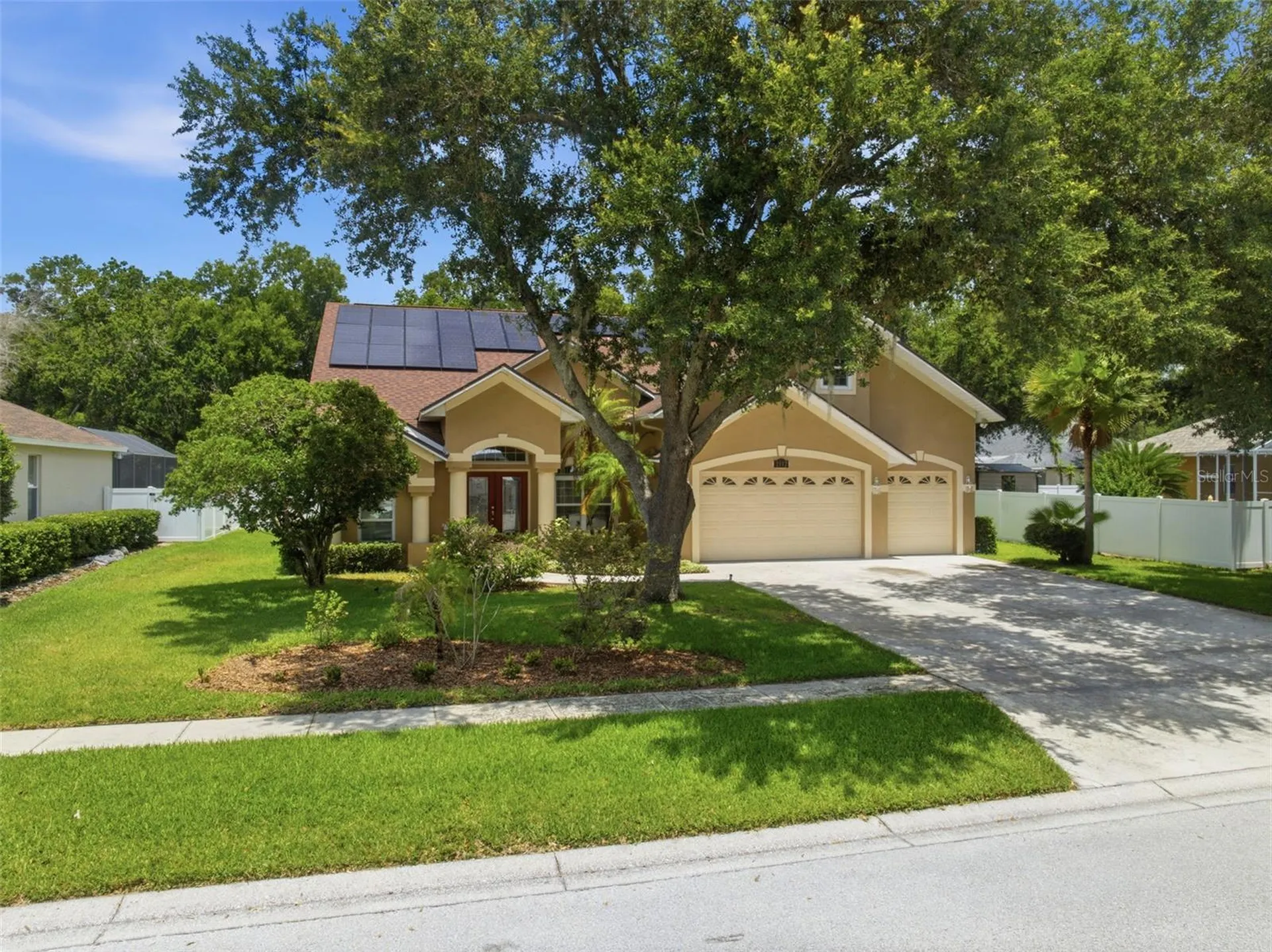 2112 Heritage Crest Drive Valrico FL 33594