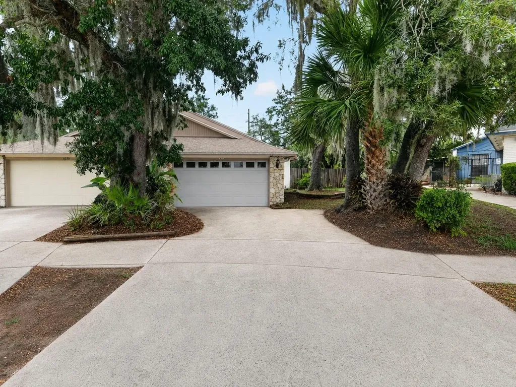 5298 Indian Laurel Court Orlando FL 32808