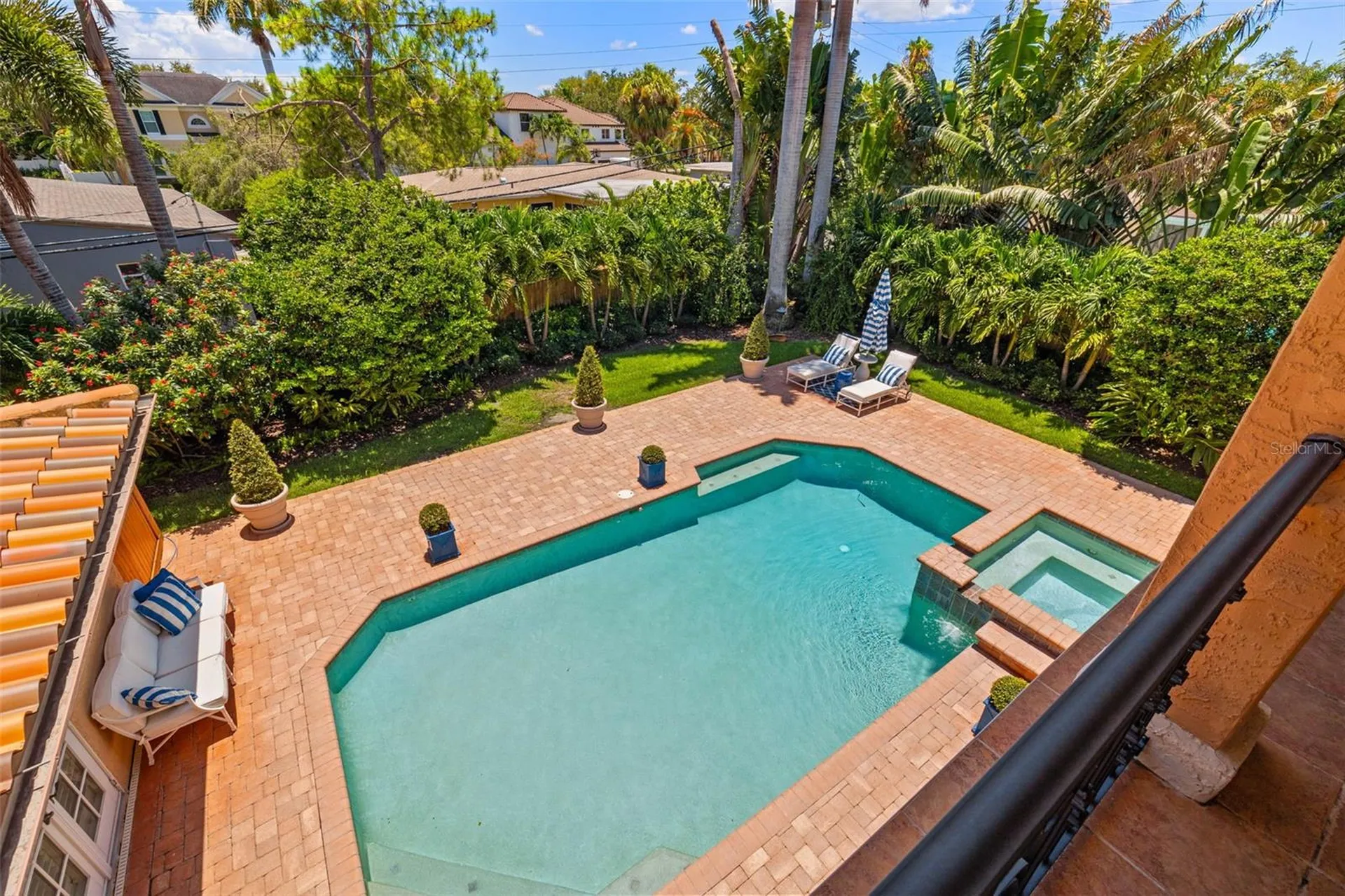 1124 Seville Lane NE St Petersburg FL 33704