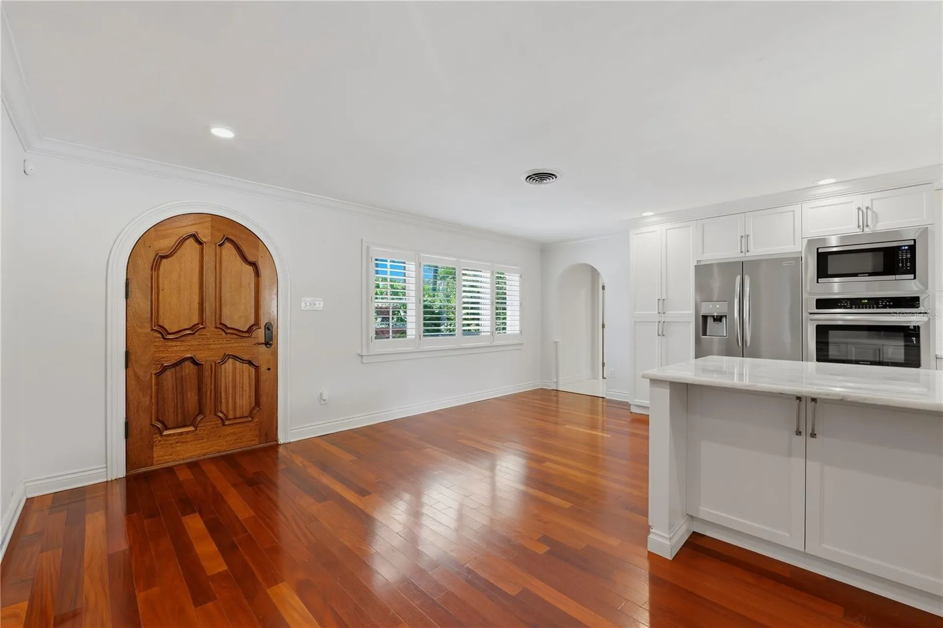1124 Seville Lane NE St Petersburg FL 33704