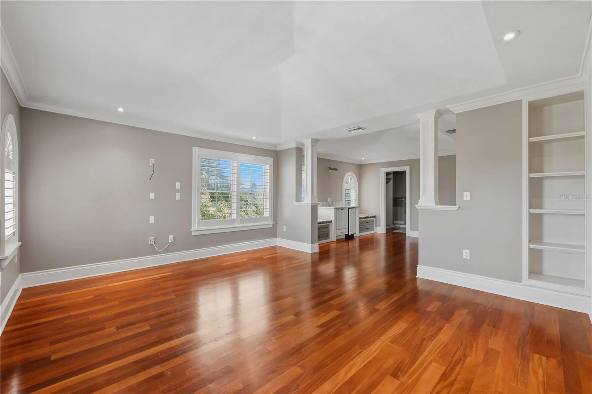 1124 Seville Lane NE St Petersburg FL 33704