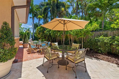 1124 Seville Lane NE St Petersburg FL 33704