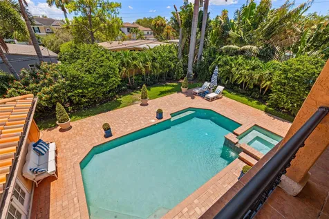 1124 Seville Lane NE St Petersburg FL 33704