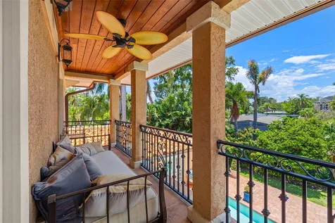 1124 Seville Lane NE St Petersburg FL 33704