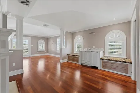 1124 Seville Lane NE St Petersburg FL 33704