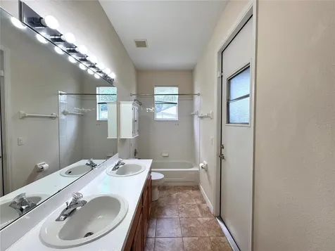 10118 Shortwood Lane Orlando FL 32836