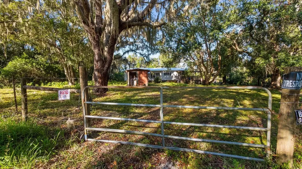 23158 Loop Road Groveland FL 34736