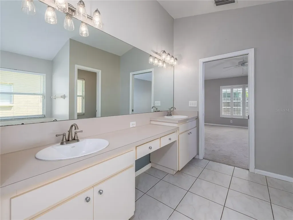 10333 Abbotsford Drive Tampa FL 33626