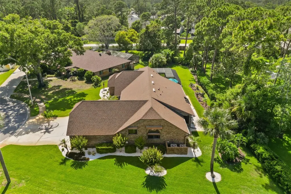 112 Peachtree Circle Daytona Beach FL 32114