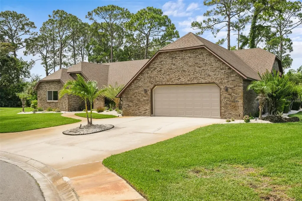 112 Peachtree Circle Daytona Beach FL 32114