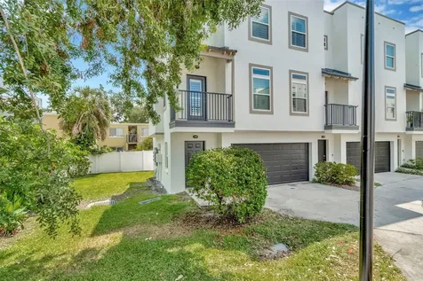 3213 Marcellus Circle Tampa FL 33609