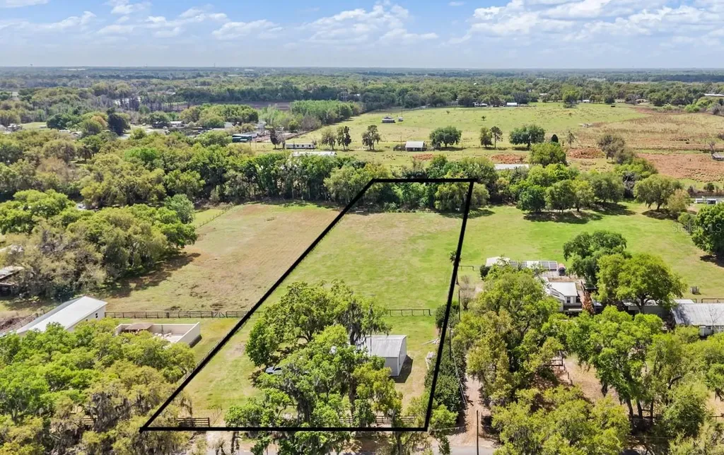 2101 Lanier Road Plant City FL 33565