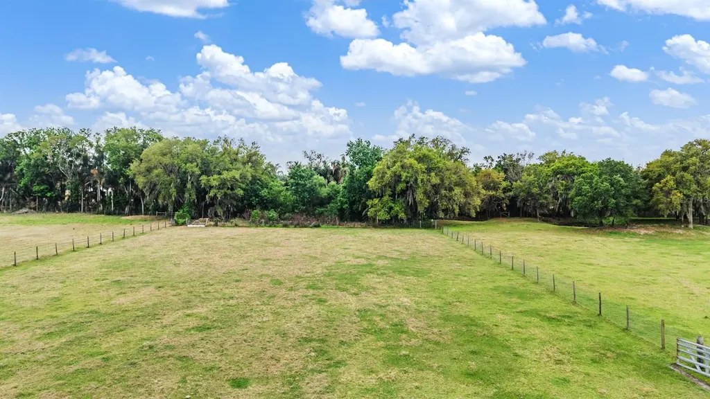 2101 Lanier Road Plant City FL 33565