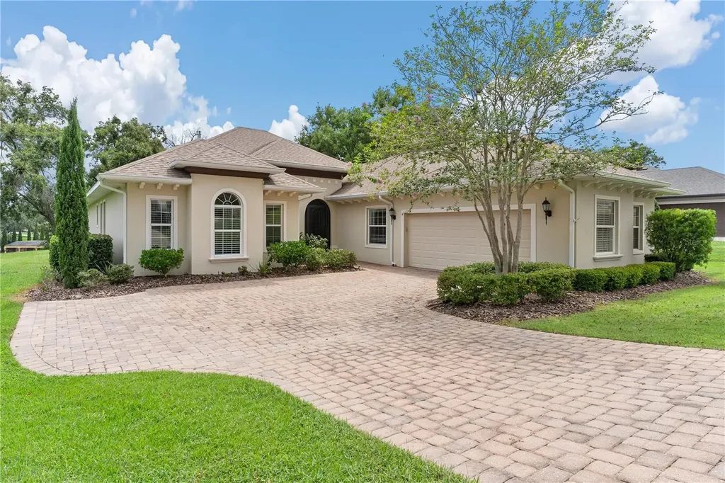 5312 Meadow Hill Loop Lady Lake FL 32159