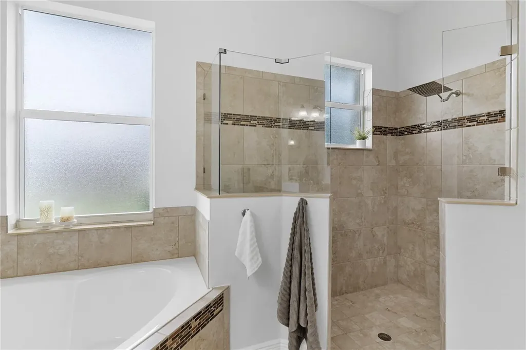 5312 Meadow Hill Loop Lady Lake FL 32159