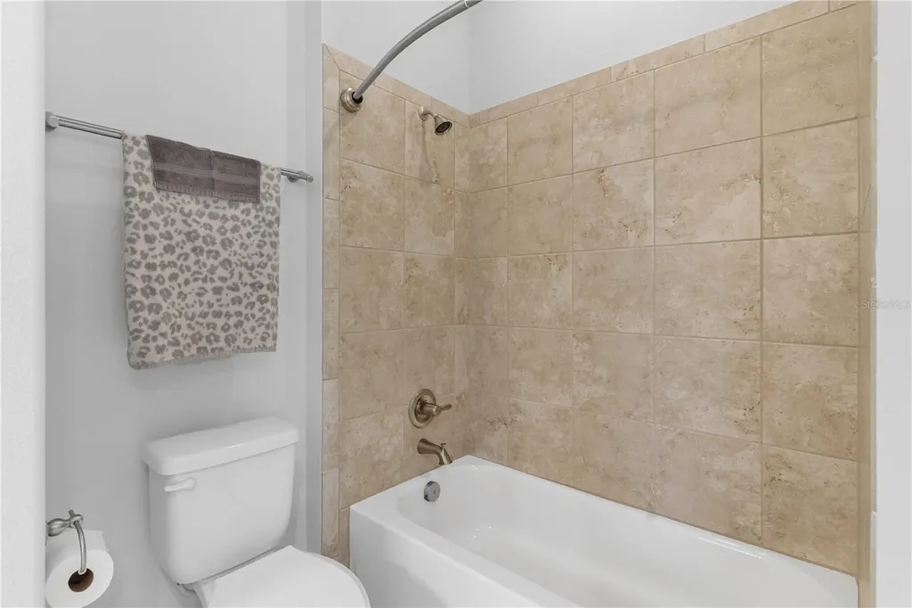 5312 Meadow Hill Loop Lady Lake FL 32159