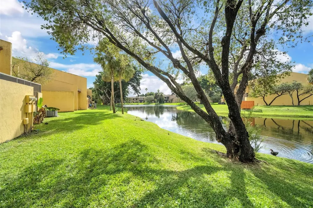 1610 NW 93rd Avenue Hollywood FL 33024