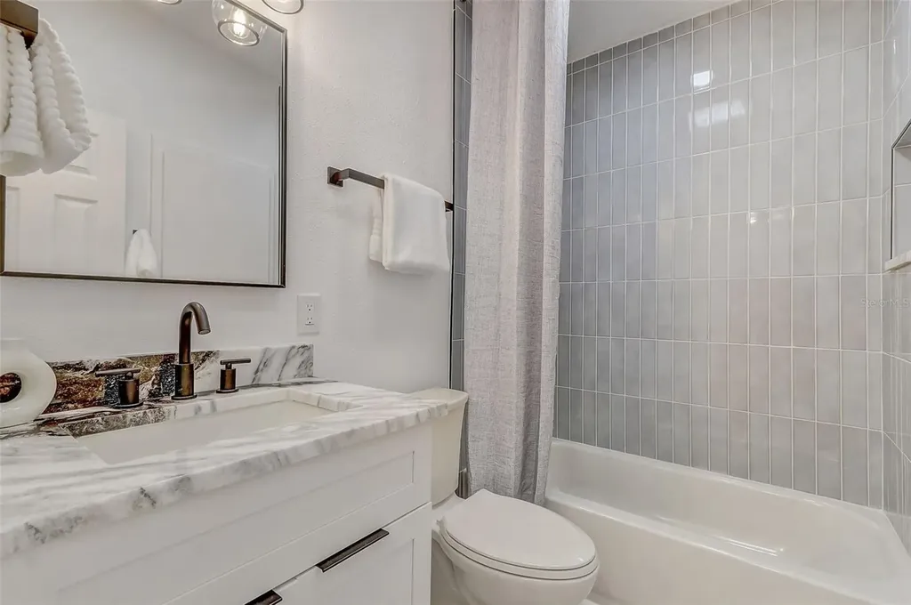 2707 Woodbridge Lane Orlando FL 32808