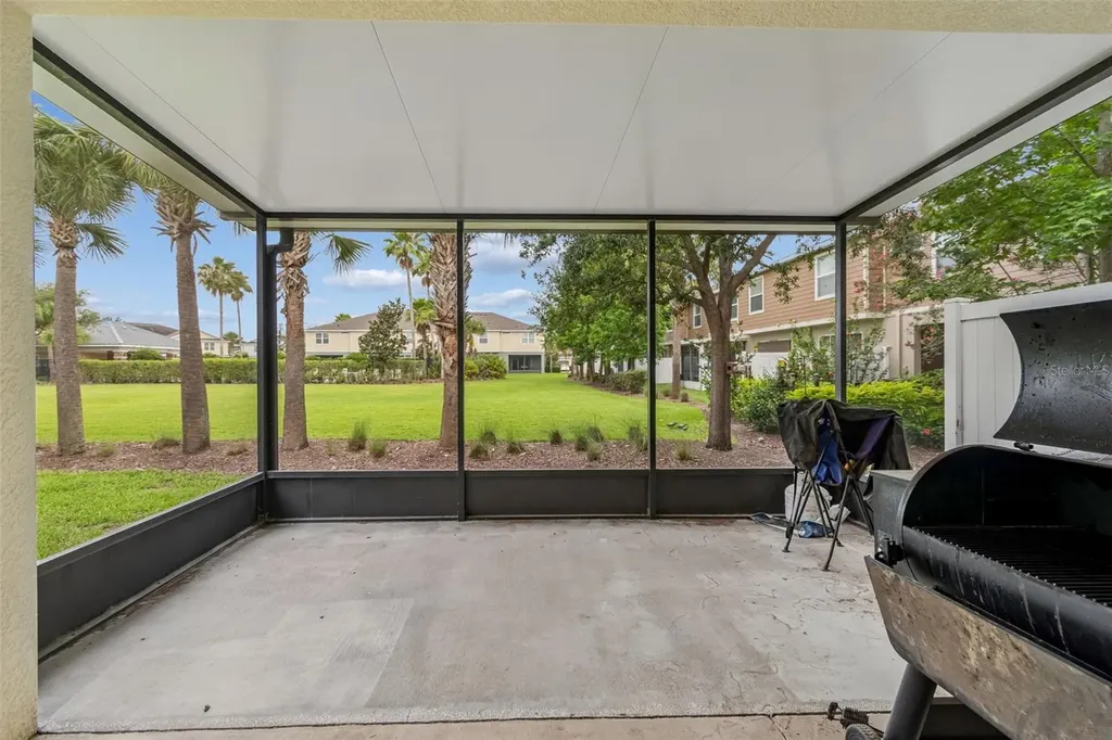 5017 White Sanderling Court Tampa FL 33619
