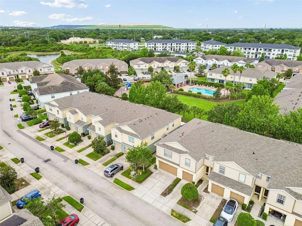 5017 White Sanderling Court Tampa FL 33619
