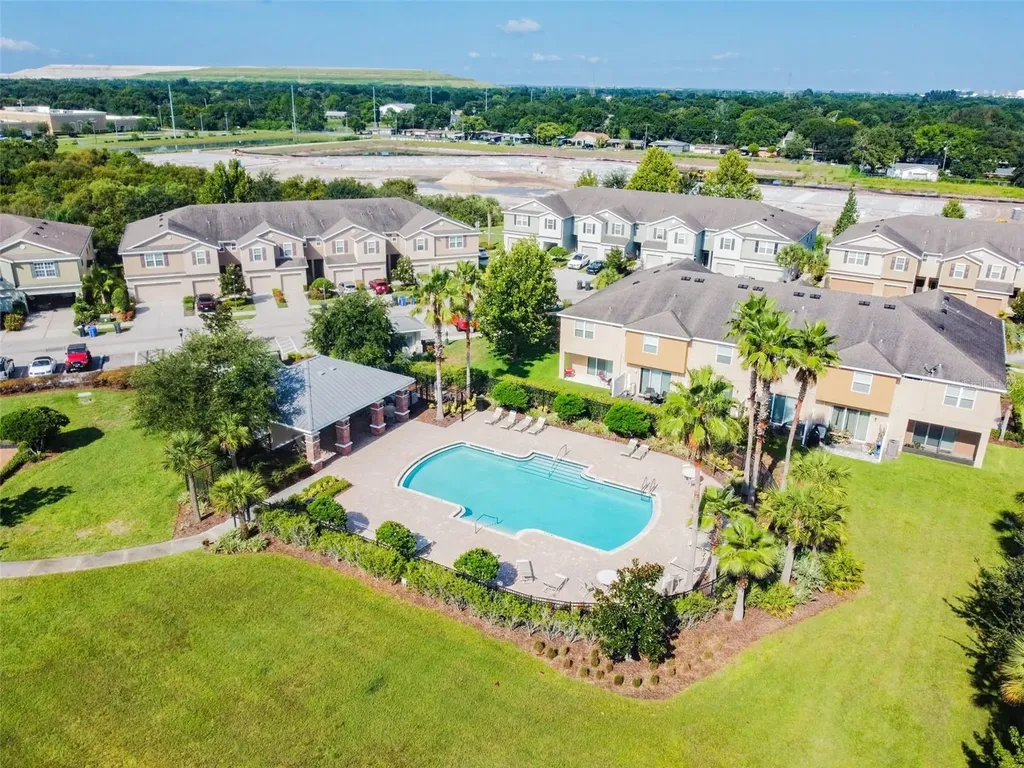 5017 White Sanderling Court Tampa FL 33619