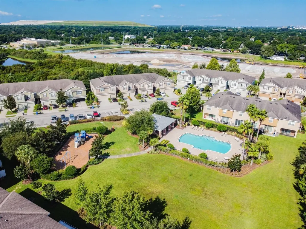 5017 White Sanderling Court Tampa FL 33619