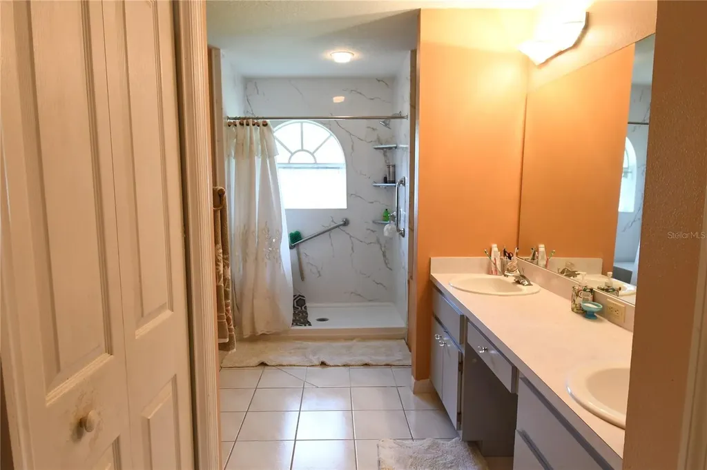 10027 SW 64th Court Ocala FL 34476
