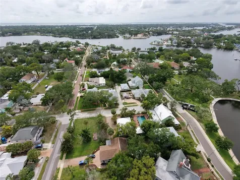 Lemon Street Tarpon Springs FL 34689