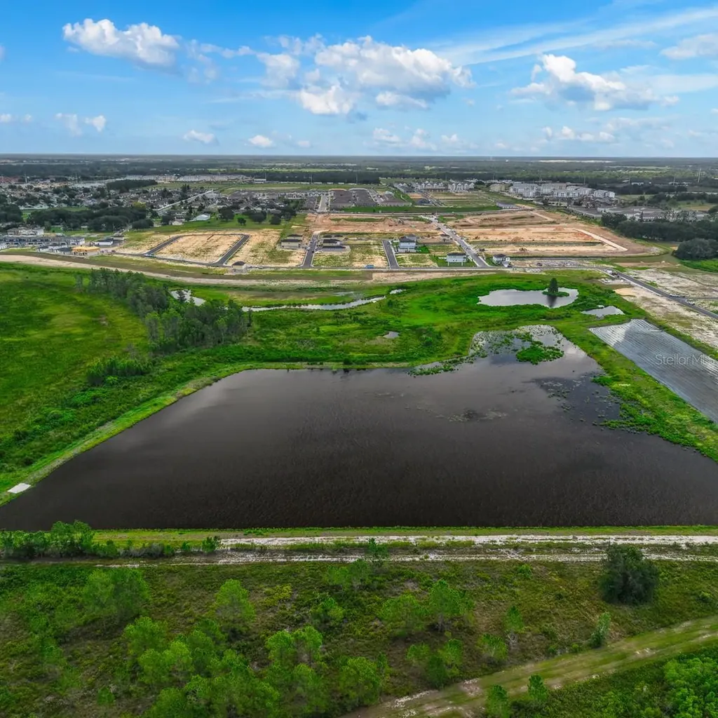 4462 River Beacon Boulevard Davenport FL 33837