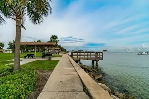 930 Montrose Boulevard N St Petersburg FL 33703