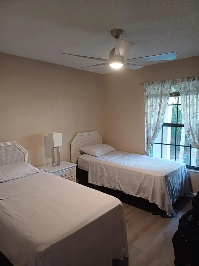 4821 Winslow Beacon Sarasota FL 34235