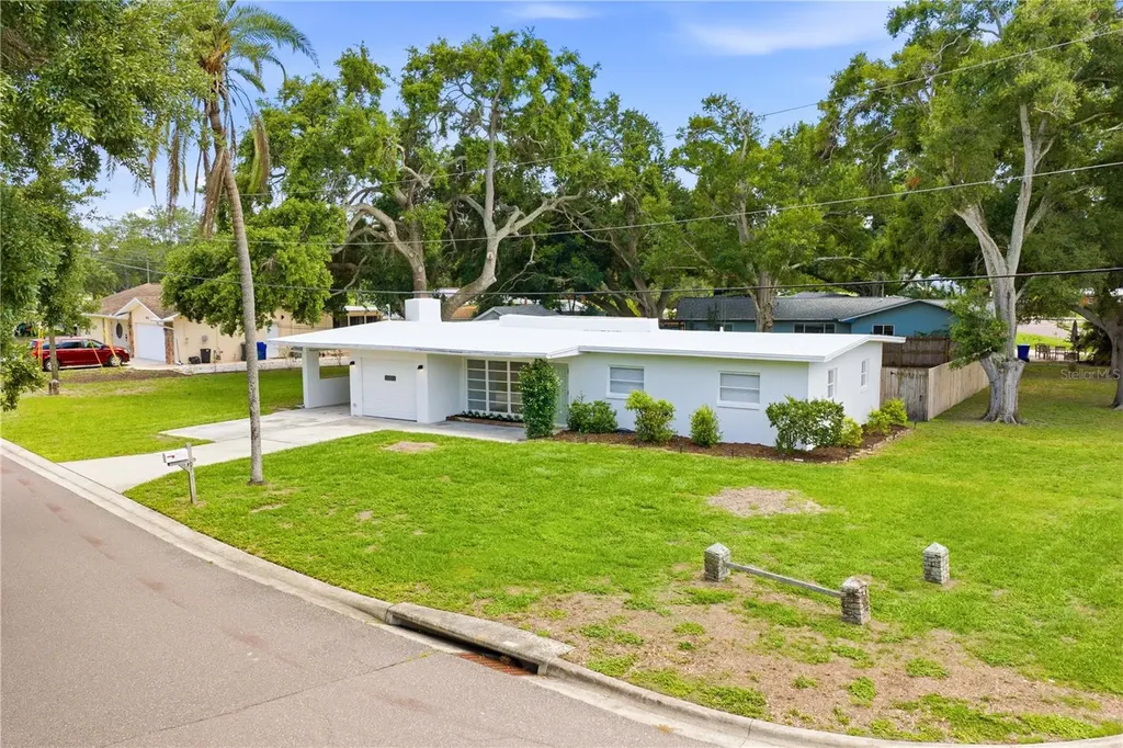 970 Gulf View Boulevard Dunedin FL 34698