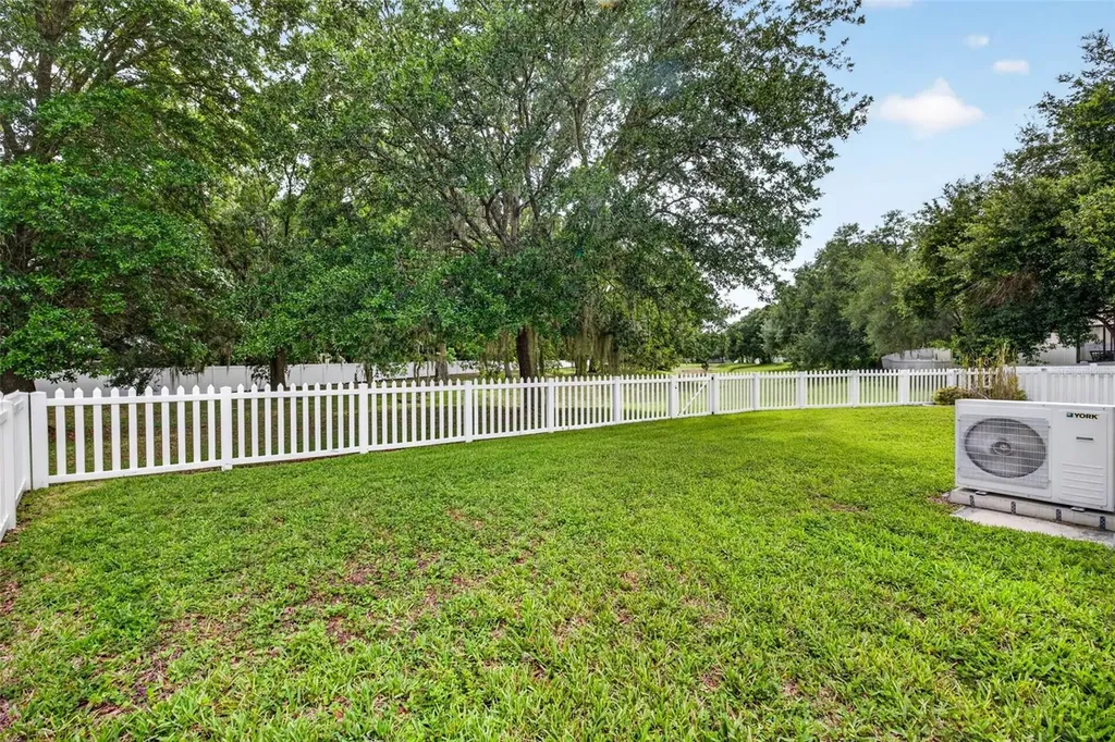15826 Stags Leap Drive Lutz FL 33559