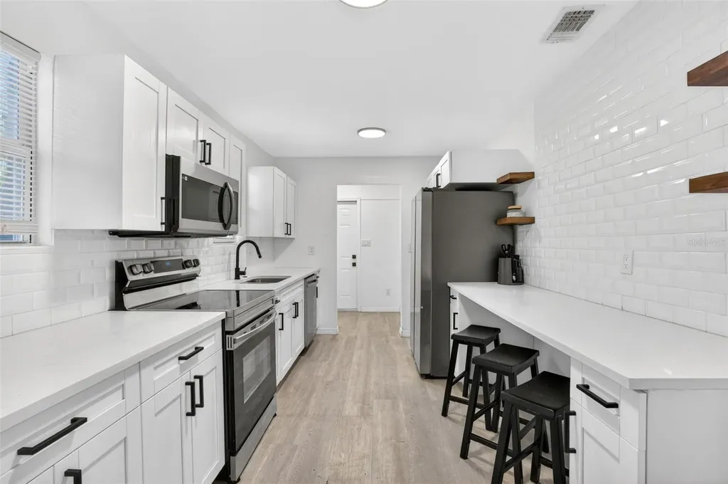 1717 18th Street S St Petersburg FL 33712