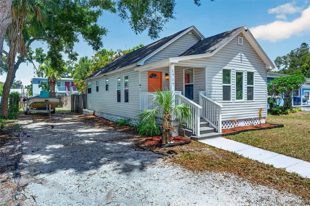1717 18th Street S St Petersburg FL 33712