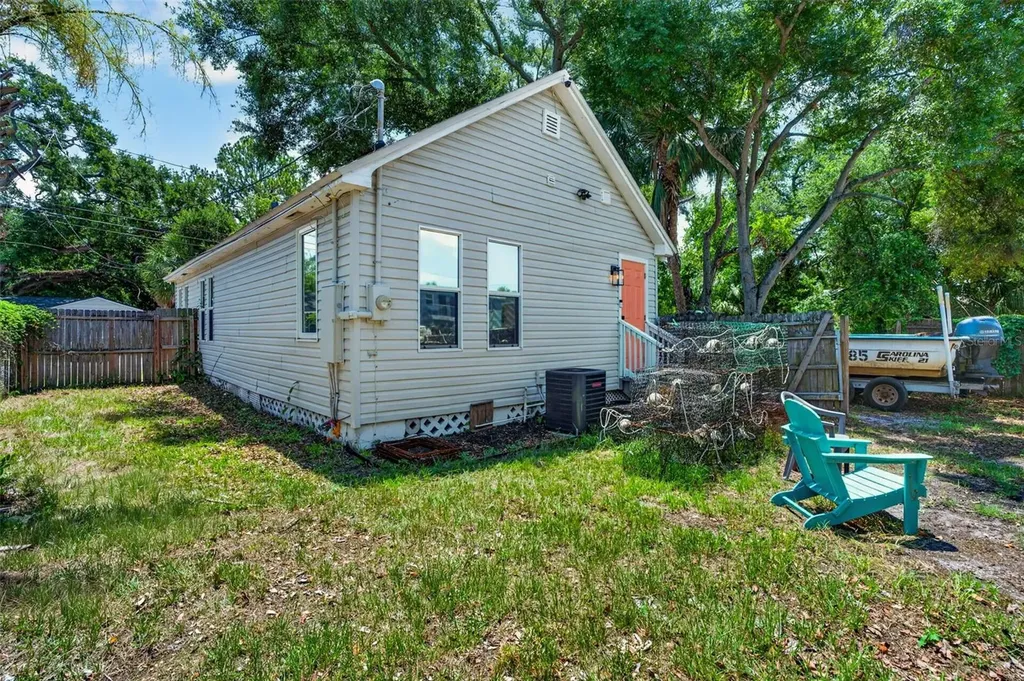 1717 18th Street S St Petersburg FL 33712
