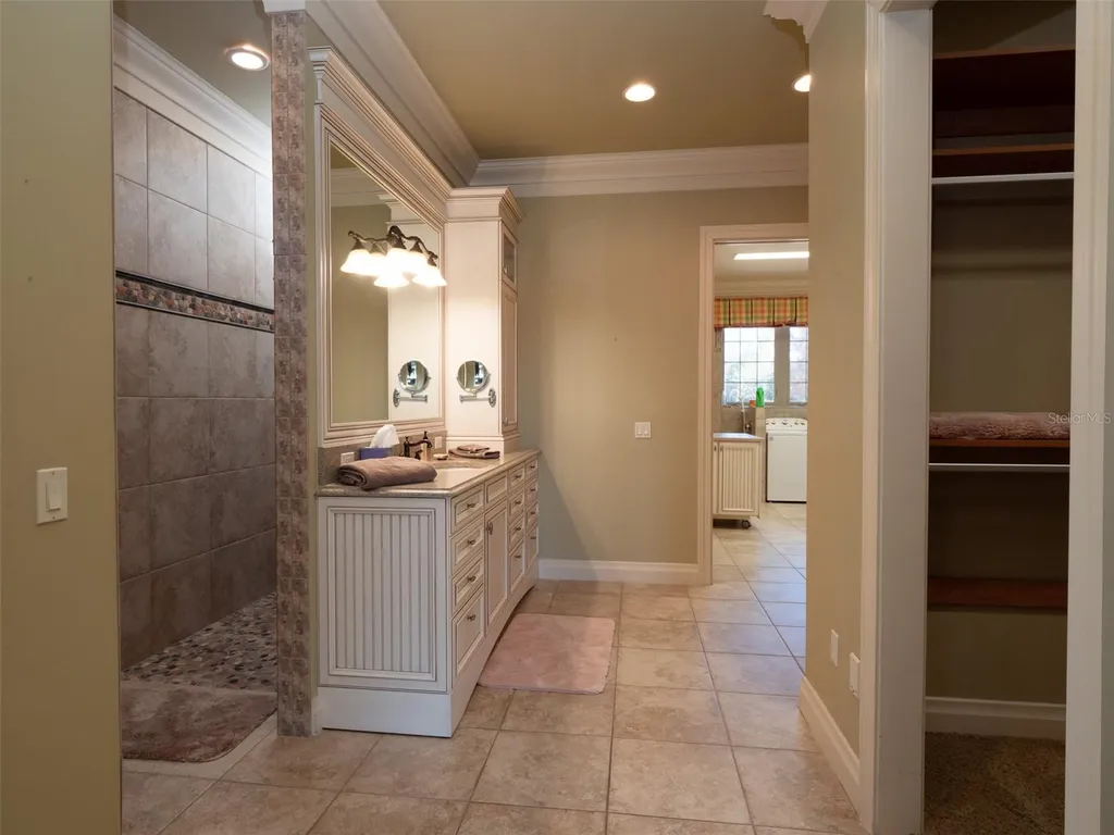 9504 NW Highway 320 Micanopy FL 32667