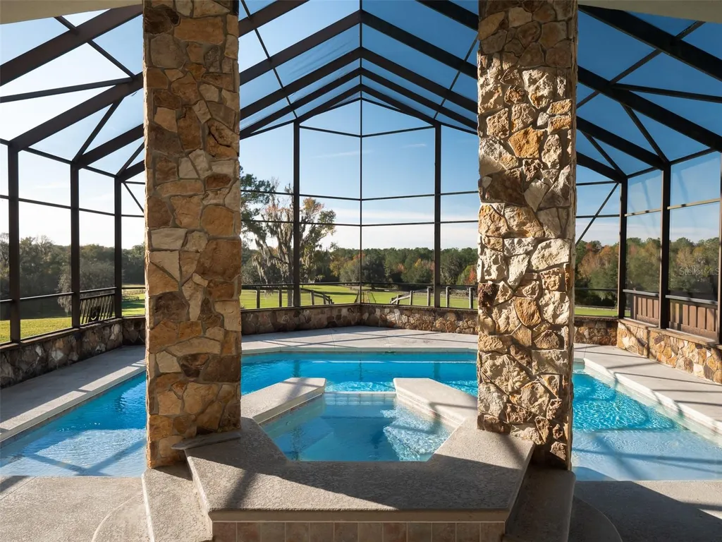9504 NW Highway 320 Micanopy FL 32667