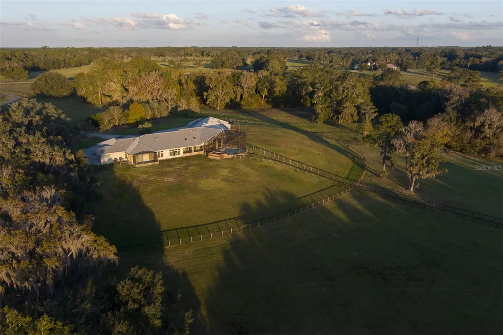 9504 NW Highway 320 Micanopy FL 32667