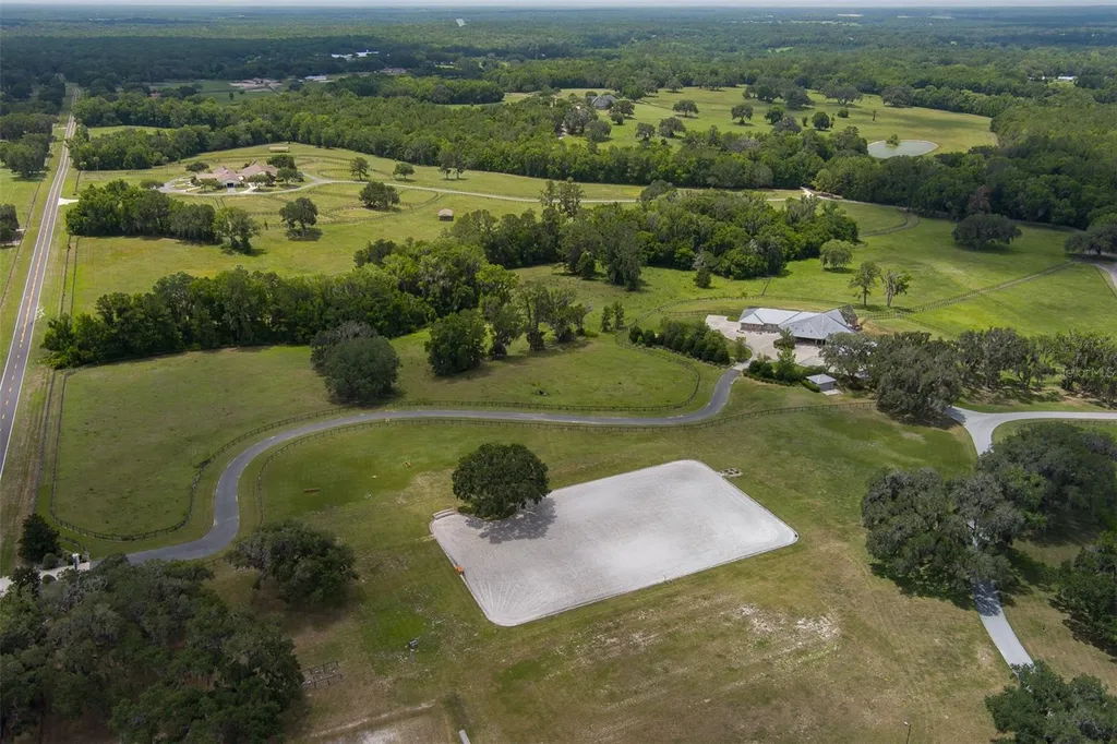 9504 NW Highway 320 Micanopy FL 32667