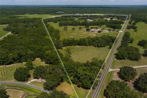 9504 NW Highway 320 Micanopy FL 32667