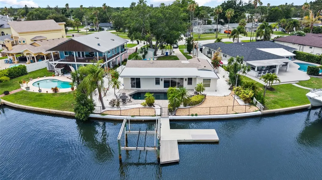 5541 Bayou Grande Boulevard NE St Petersburg FL 33703