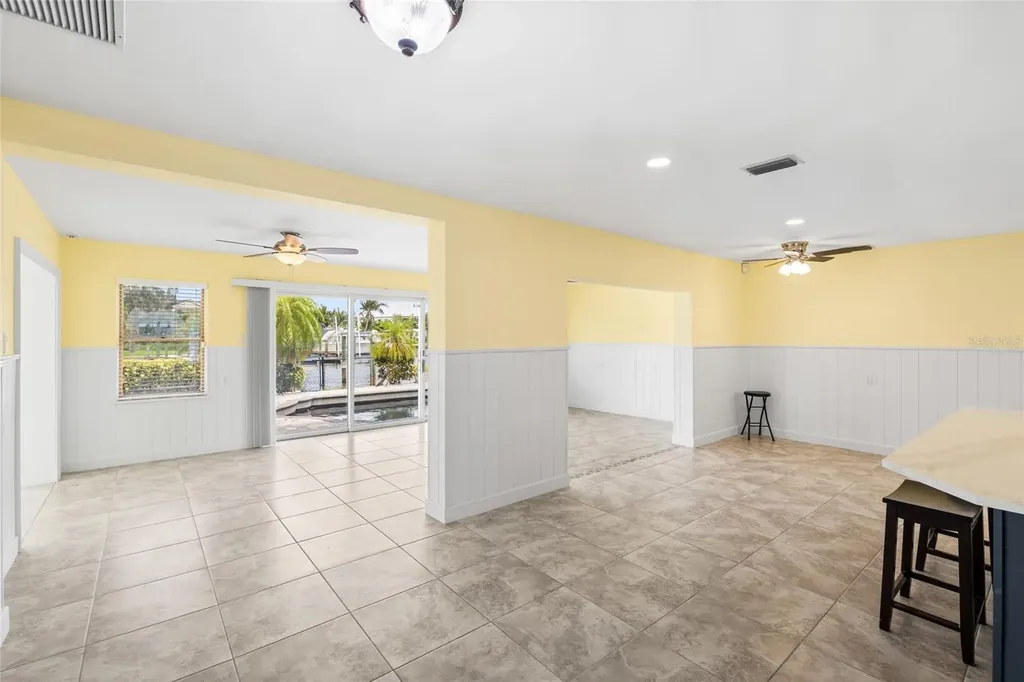 5541 Bayou Grande Boulevard NE St Petersburg FL 33703