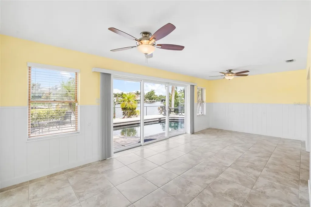 5541 Bayou Grande Boulevard NE St Petersburg FL 33703