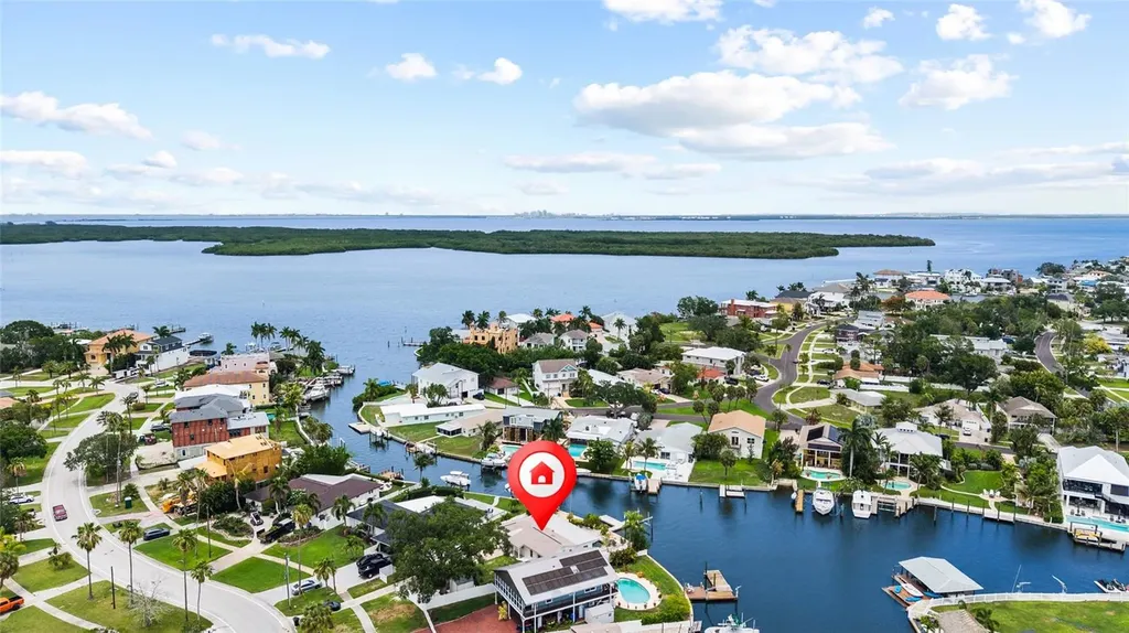5541 Bayou Grande Boulevard NE St Petersburg FL 33703